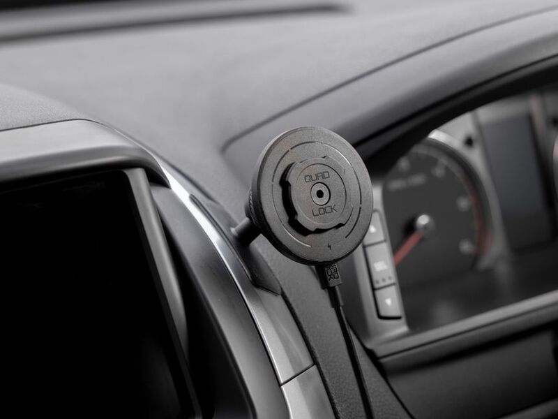 Soporte para teléfono en el tablero QUAD LOCK MAG