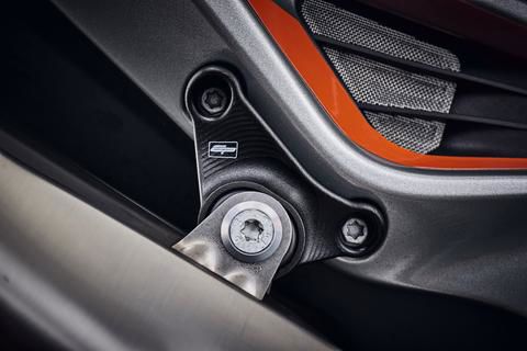 Soporte de escape negro Evotech Performance KTM 790 Duke '18-22