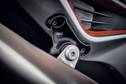 Soporte de escape negro Evotech Performance KTM 790 Duke '18-22