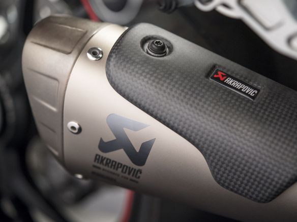 96481661AA PAR DE SILENCIADORES DE ESCAPE AKRAPOVIC DUCATI STREETFIGHTER V4 / S / SP / SP2 2020-2024