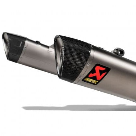 PAR DE SILENCIADORES AKRAPOVIC DE TITANIO PARA DUCATI HYPERMOTARD 698 MONO / RVE 2024 