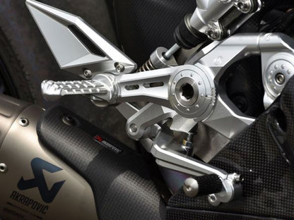 KIT ESTRIBERAS TRASERAS AJUSTABLES MOTOCORSE DUCATI PANIGALE V4 / S / R