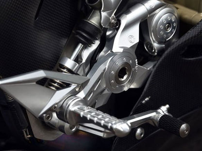 KIT ESTRIBERAS TRASERAS AJUSTABLES MOTOCORSE DUCATI PANIGALE V4 / S / R