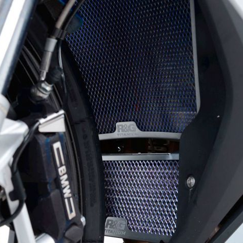 REJILLA DEL RADIADOR DE ACEITE DE TITANIO DE CARRERAS R&amp;G BMW S 1000 XR 2020-2023 